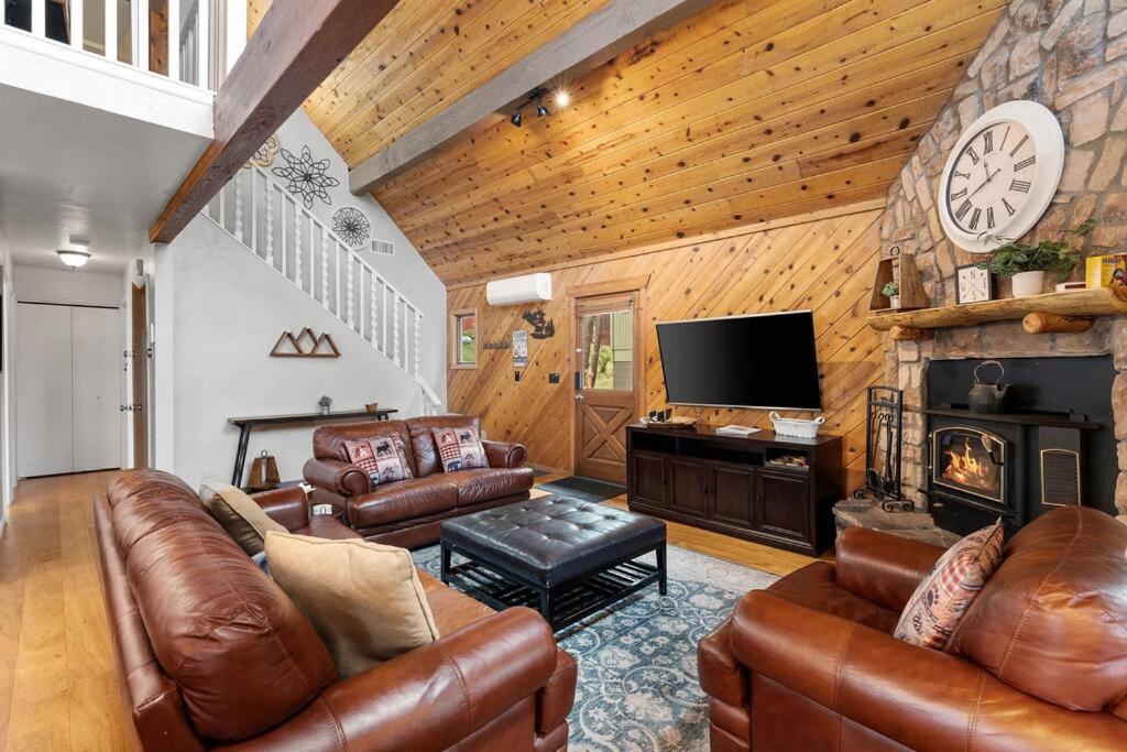 Luxury Cabin Oasis Getaway Heart Of Munds Park Exteriör bild