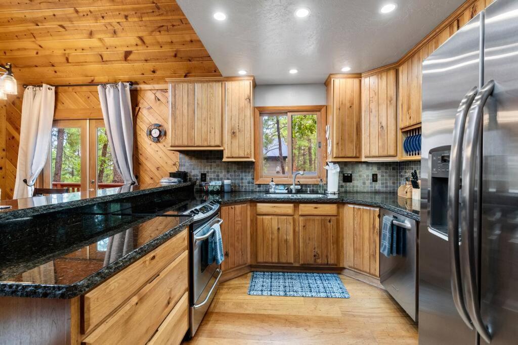 Luxury Cabin Oasis Getaway Heart Of Munds Park Exteriör bild