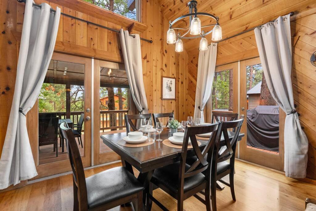 Luxury Cabin Oasis Getaway Heart Of Munds Park Exteriör bild